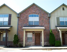 Building Photo - 2009 Karrington Ridge