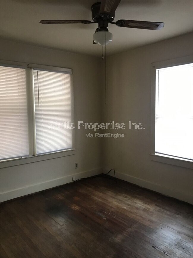 Foto del edificio - 903 E 8th St