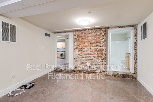 Foto del edificio - 1321 1/2 E. Main St.