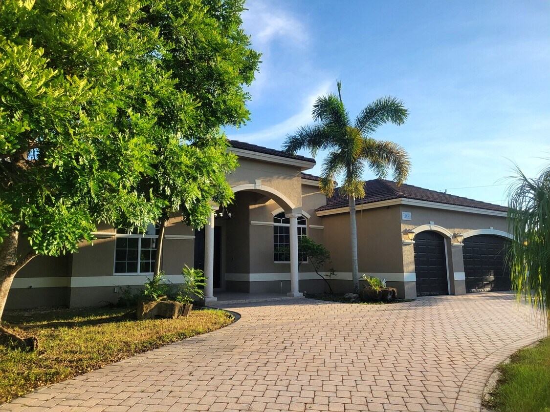 Foto principal - 13196 SW 190th St