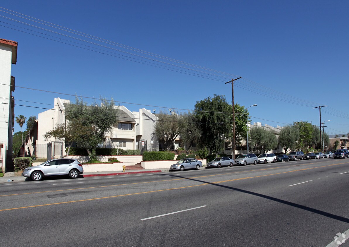 Park Reseda Condominiums Apartments - Reseda, CA | Apartments.com