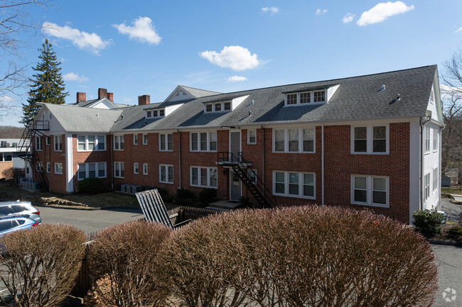 Building Photo - The IVE at Wilton Center