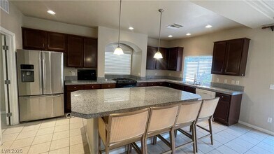 Building Photo - 6384 Stag Hollow Ct