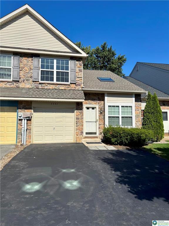Foto del edificio - 5551 Stonecroft Ln