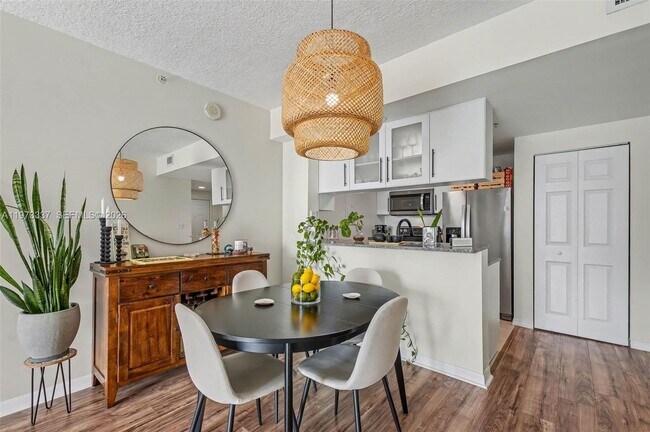 Foto del edificio - 275 NE 18th St