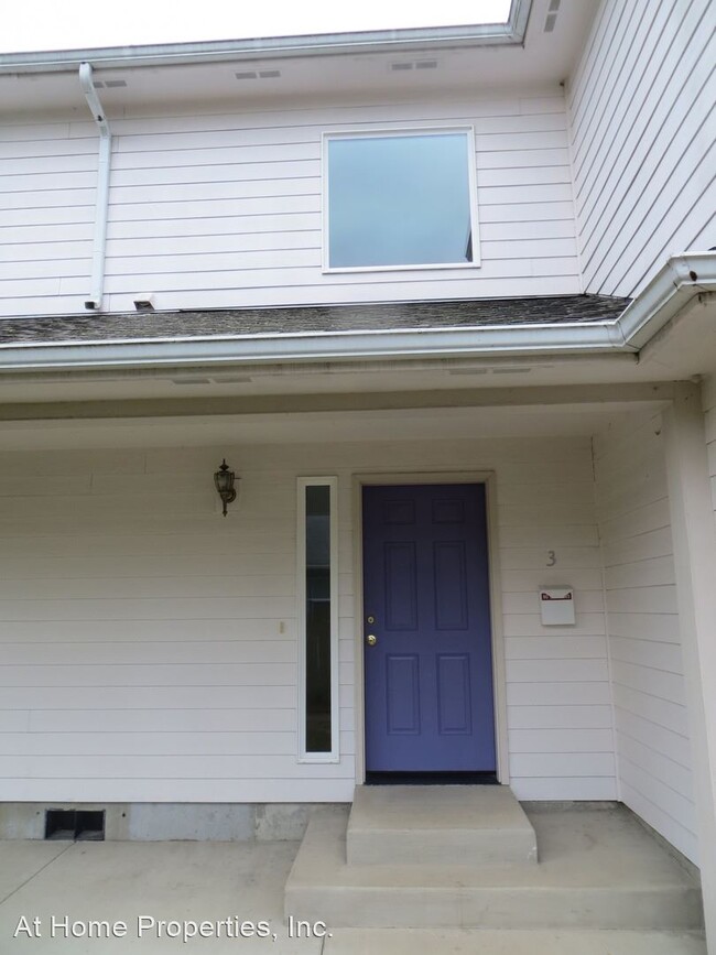Foto del edificio - 2911-2941 NW Tyler Ave