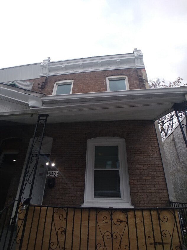 Primary Photo - 540 N Paxon St