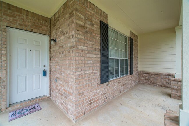 Foto del edificio - 1111 Turnberry Park Ln