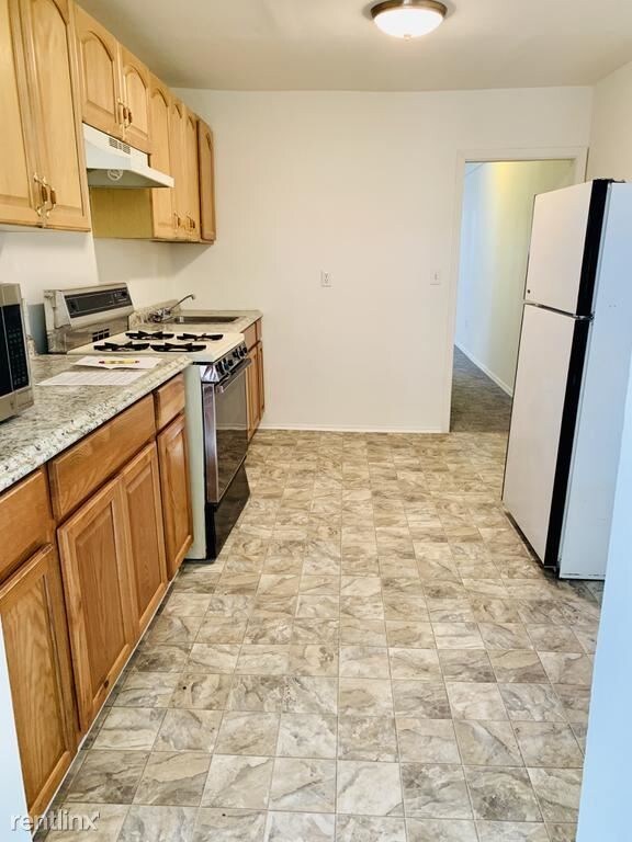 Primary Photo - 1 br, 1 bath Apartment - 835 W 36th St