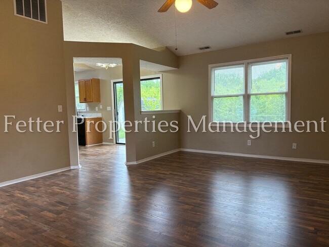 Foto del edificio - 3224 Park Ridge Dr