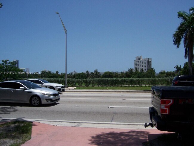 Foto del edificio - 2024 Alton Rd