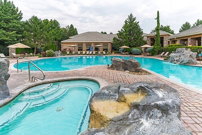 Foto del edificio - 900 S Meadows Pkwy
