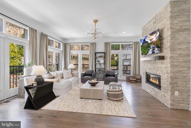 Foto del edificio - 8201 River Rd