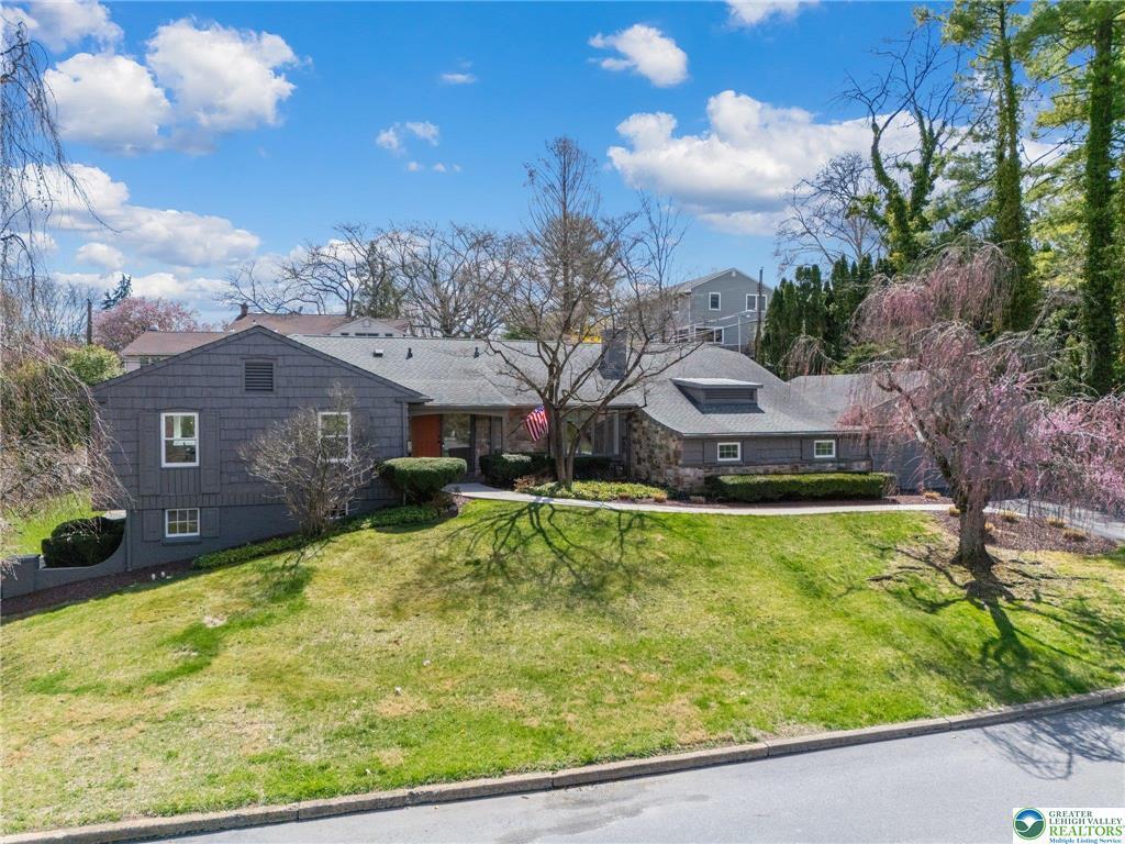 Primary Photo - 2824 College Dr