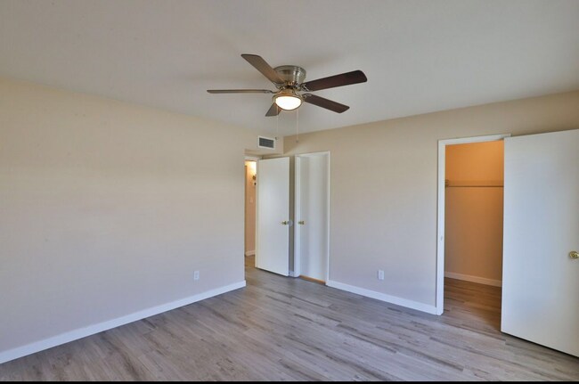 Foto del edificio - Nice Family Home with Huge Yard