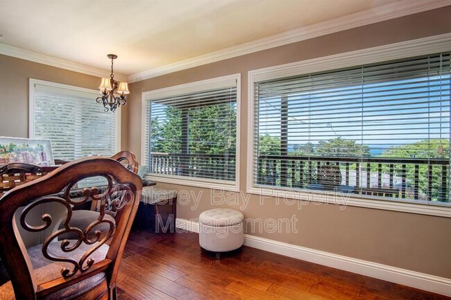 Foto del edificio - 1039 Bayview Ave