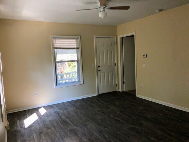 Foto del edificio - 520 Harlan Ave NE