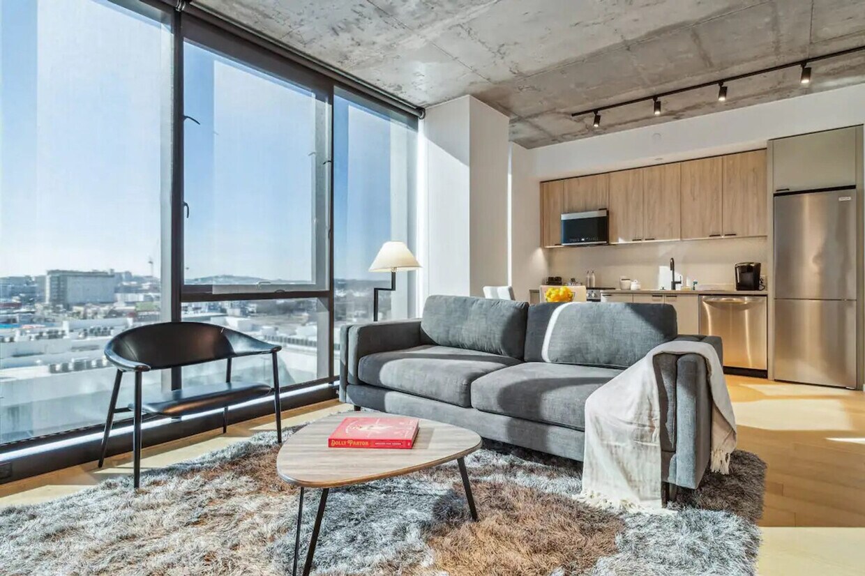 Primary Photo - 201 12th Ave N