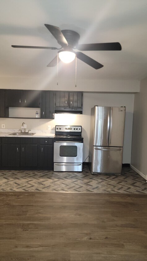 Primary Photo - 753-755 N Washington St