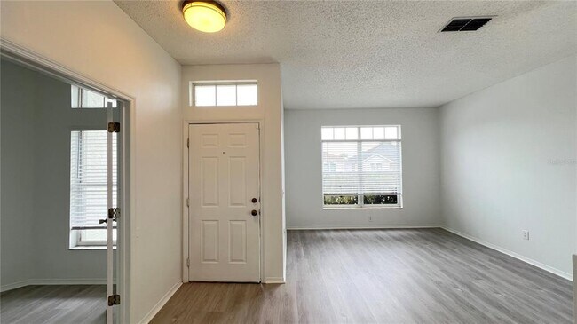 Foto del edificio - 123 Jaybee Ave