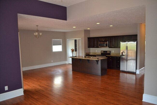 Building Photo - 140 Lightwater Dr