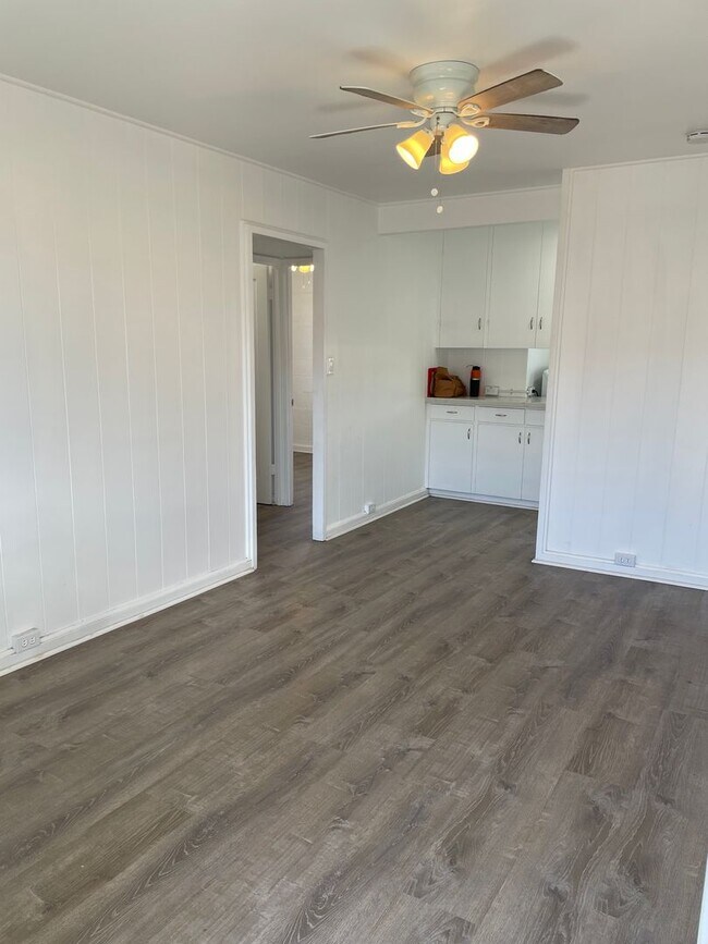 Foto del edificio - Moiliili - Hausten St - 2 Bdrm/1 Bath/No P...