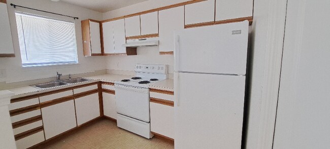 Foto del edificio - 347 Lenore St