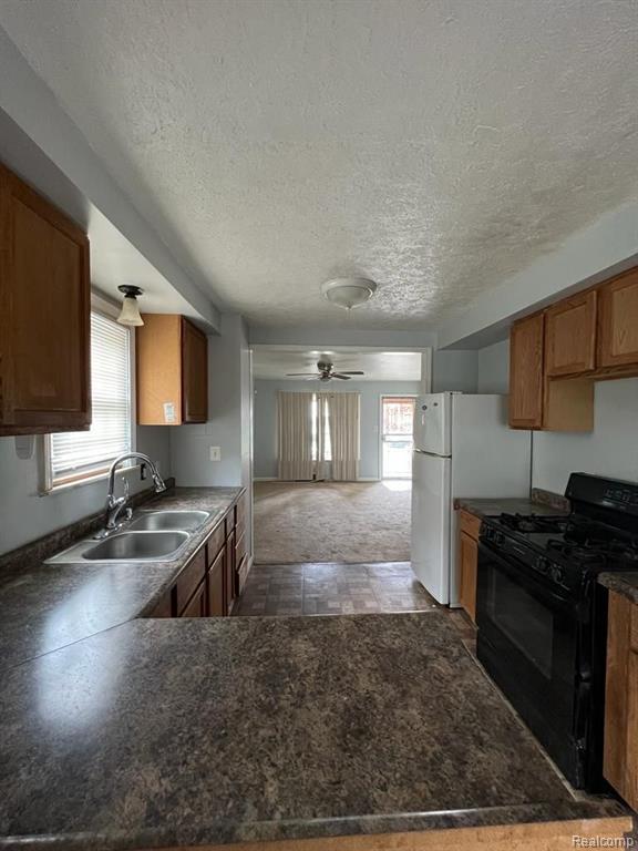 Building Photo - 7242 Stahelin Ave