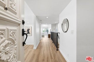Building Photo - 324 S Elm Dr