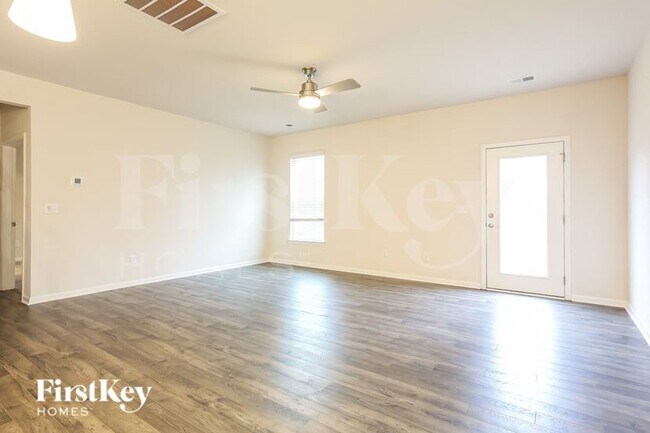 Building Photo - 410 Stonefence Dr