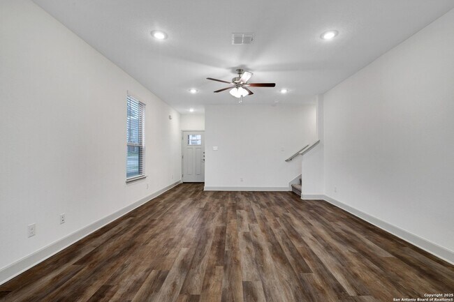 Foto del edificio - 7621 Briarwood Pass