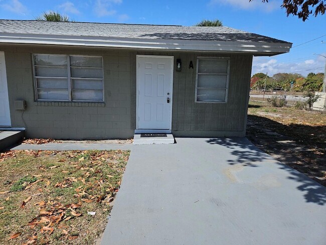 Foto del edificio - 815 Dundas Ct