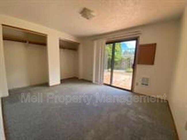 Foto del edificio - 1107 Thomas Ave
