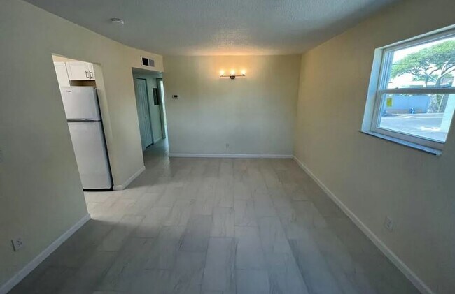 Foto del edificio - 432 Auburn Dr