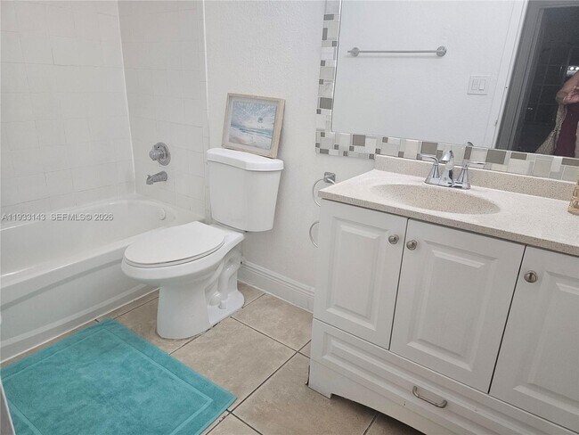 Foto del edificio - 5122 NW 79th Ave