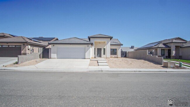 Building Photo - 4184 E Los Olivos Dr