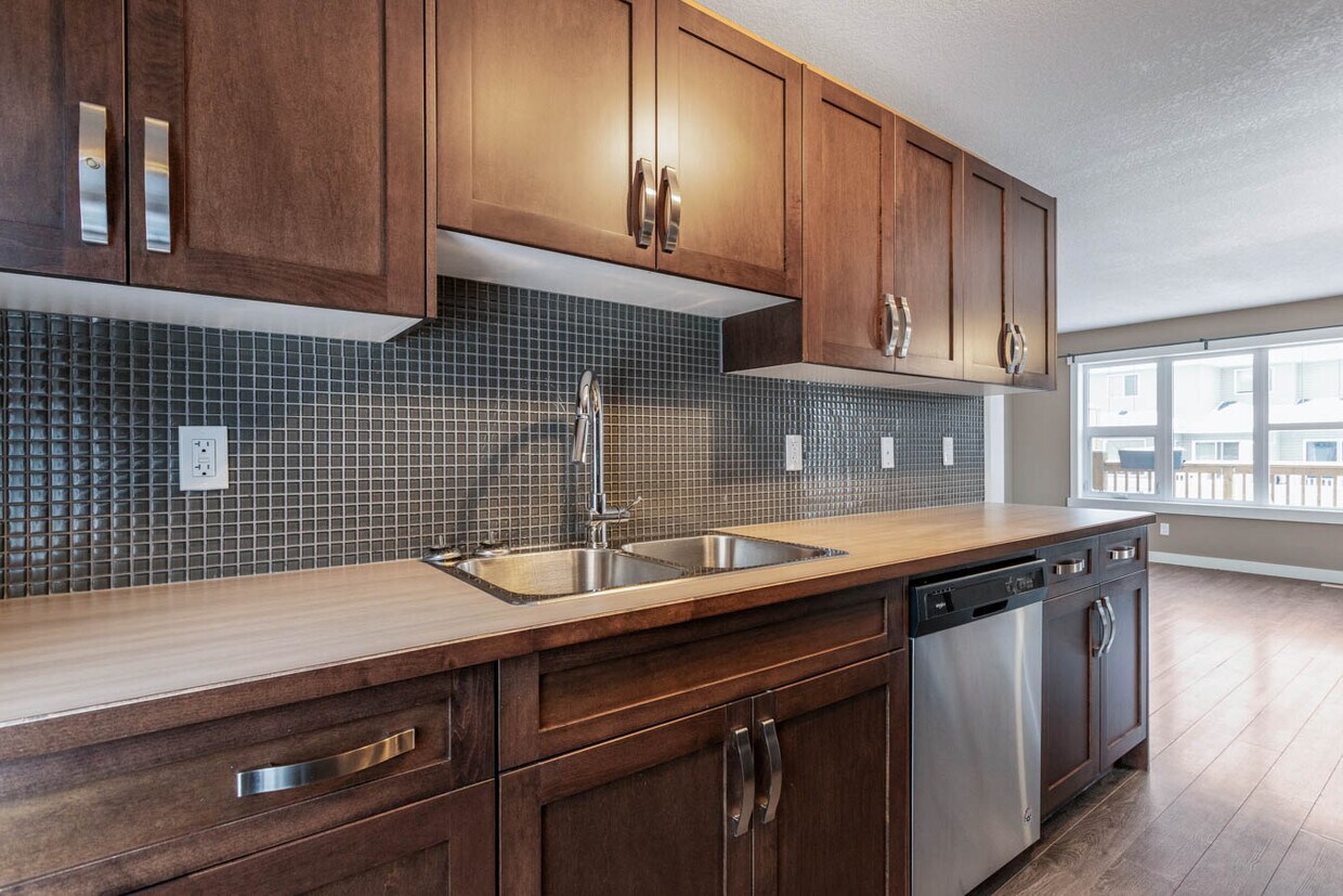 401 Southfork Dr, Leduc, AB T9E 0X1 Townhouse for Rent in Leduc, AB