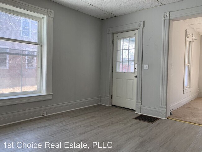 Building Photo - 339 E Saint Joseph St