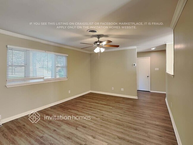 Foto del edificio - 2815 Norwood Ln