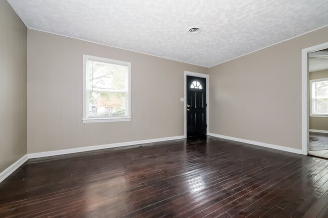 Building Photo - 1608 W Sheley Rd