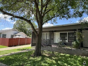 Building Photo - 233 Arvin Dr