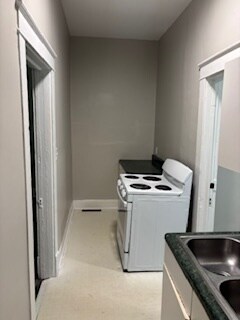 Foto del edificio - 25 W Roy St