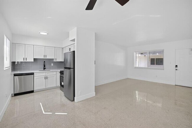 Foto del edificio - 1821 Middle River Dr