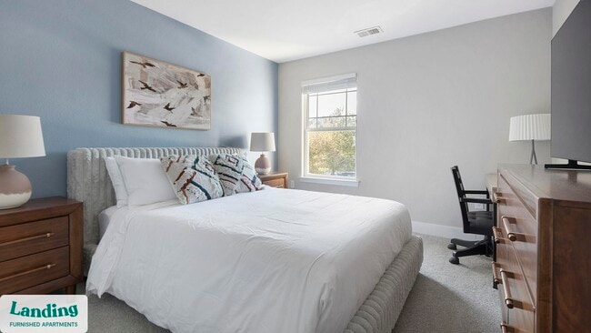 Building Photo - 400 Legends Terrace Dr