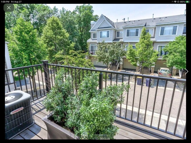 Foto del edificio - 14628 Sumter Ave