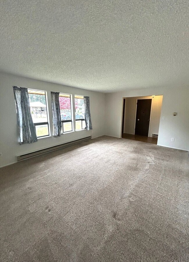 Foto del edificio - 3 Bedroom 1.5 Bath Rambler