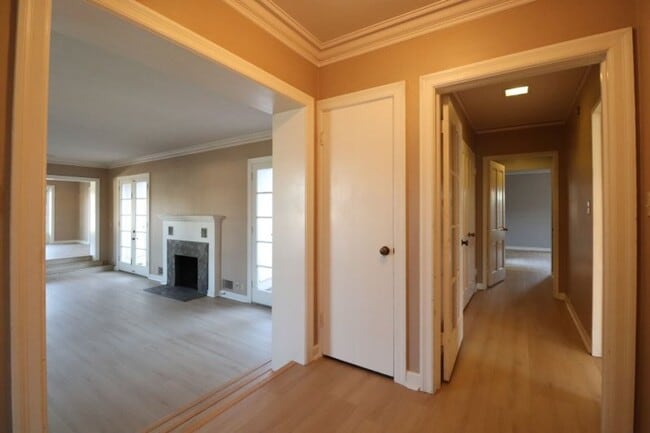 Foto del edificio - Beautiful Carriage District Rental