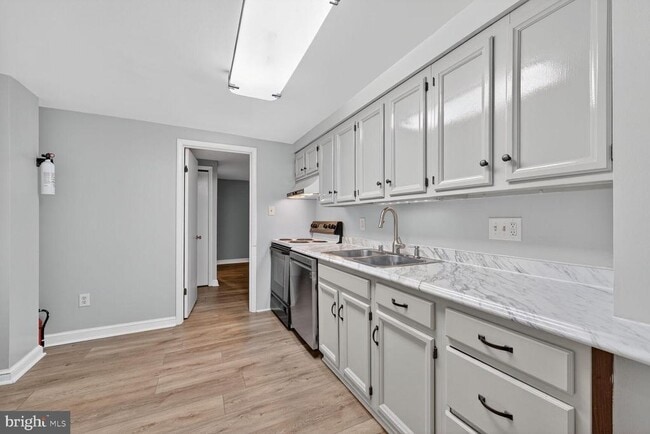 Building Photo - 2007 Kalorama Rd NW