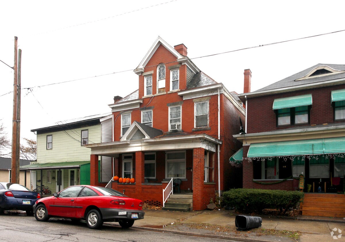 Primary Photo - 140 W 4th St