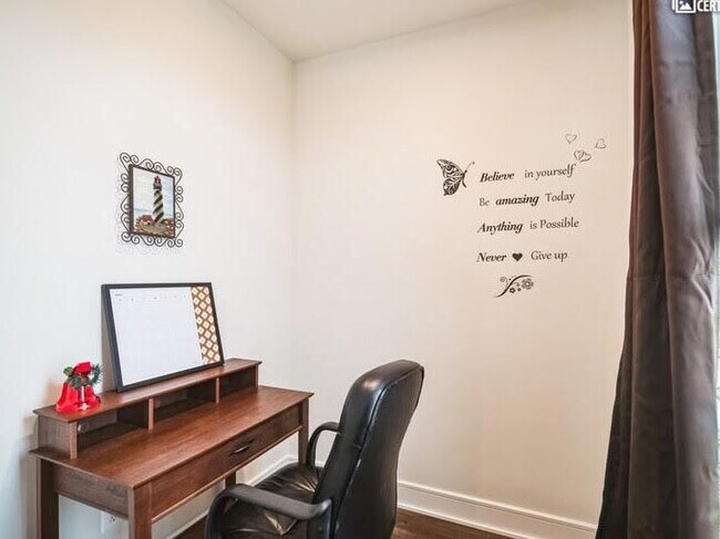 Foto del edificio - 139 Choke Cherry Ct